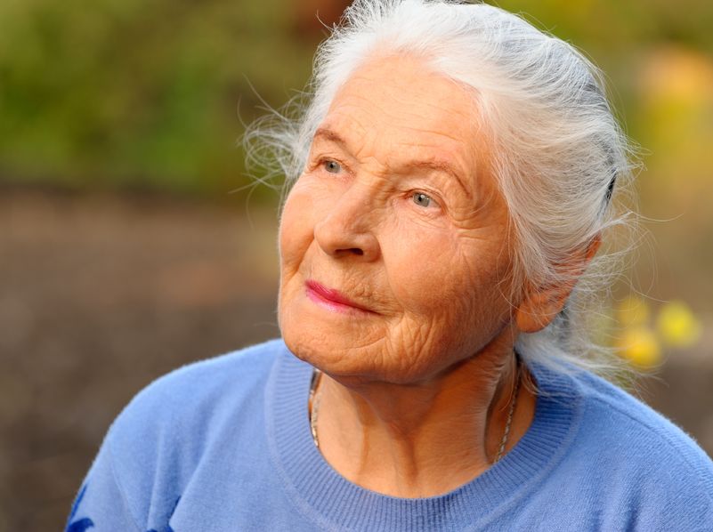 10695051_m_elderlywomancoconutAD