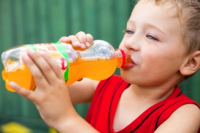childdrinkingsoda
